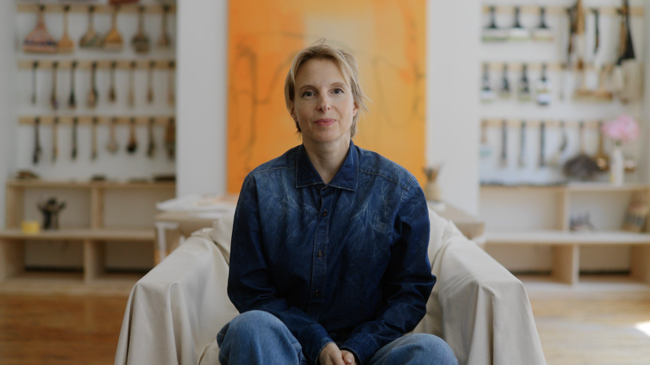 Camille Henrot e a lógica absurda das pequenas ordens